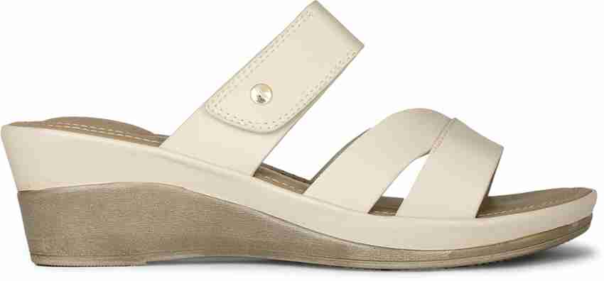 Sandal wedges online bata