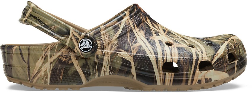 Mens camo crocs hotsell on sale