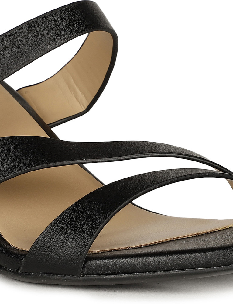 Naturalizer black deals sandals