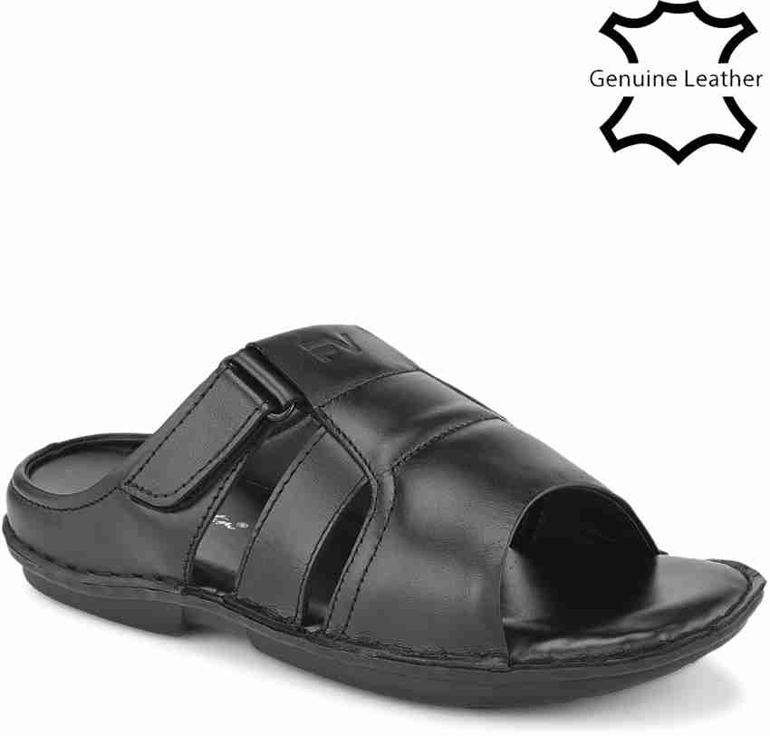 Fashion shop victim sandals