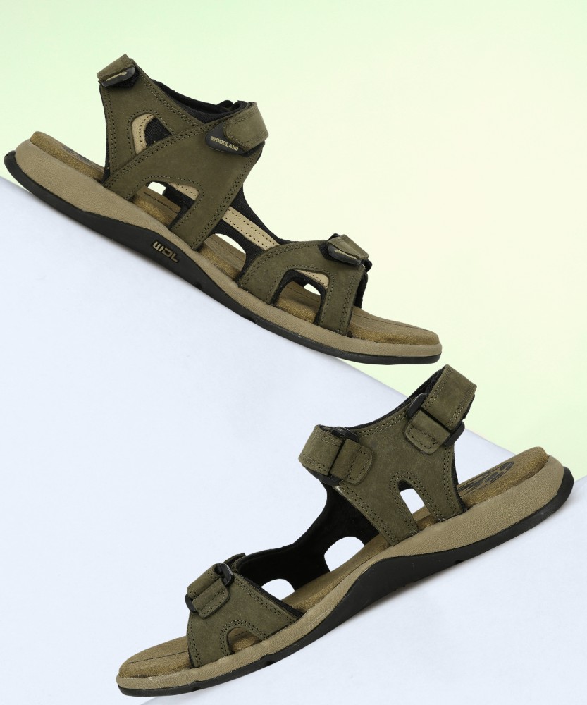 WOODLAND Men Green Sandals