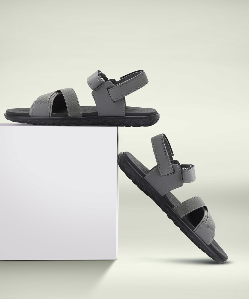 One8 sandals online