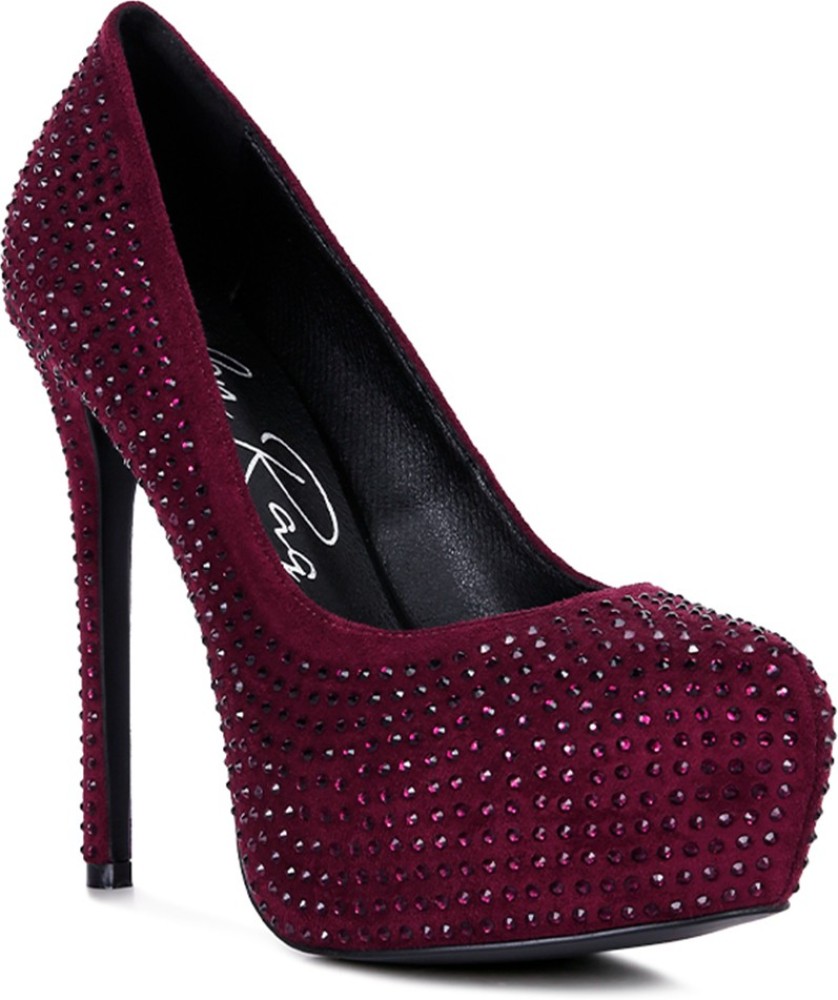 Maroon heels store