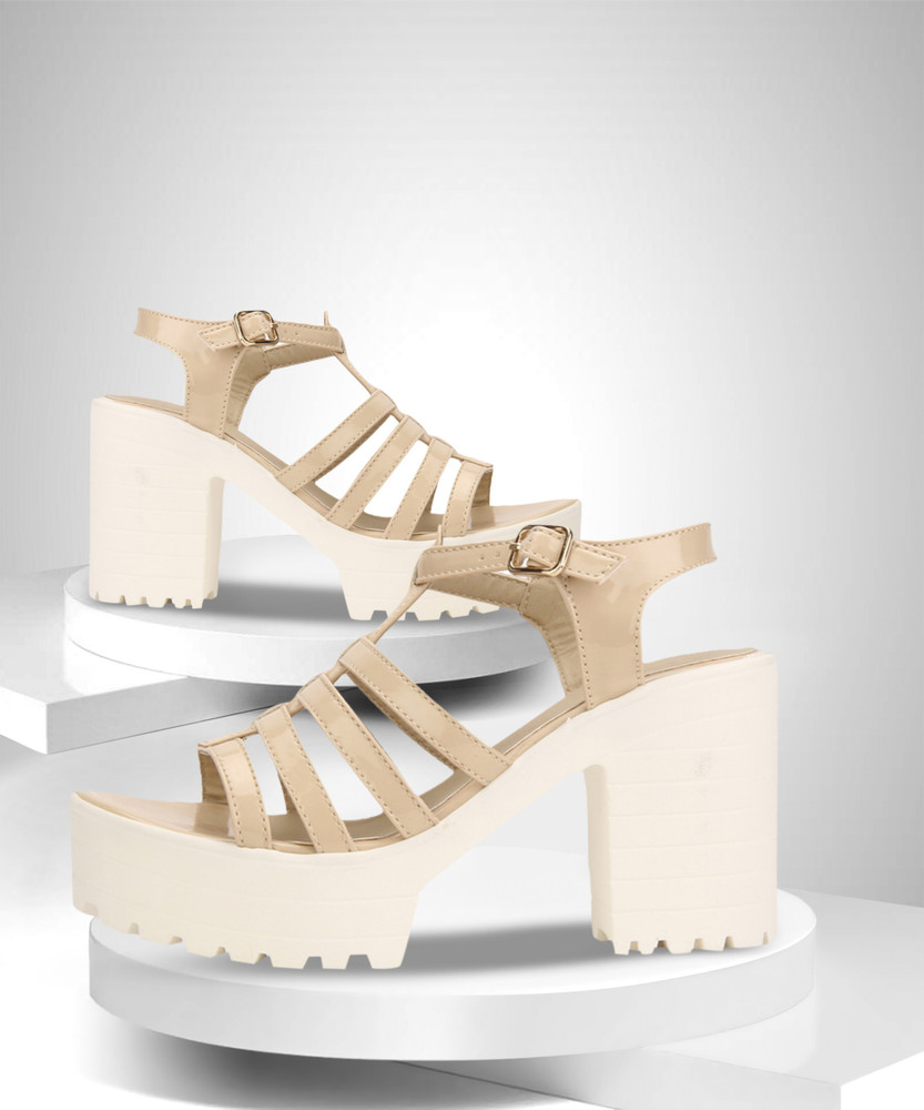 Chipmunks sandals deals