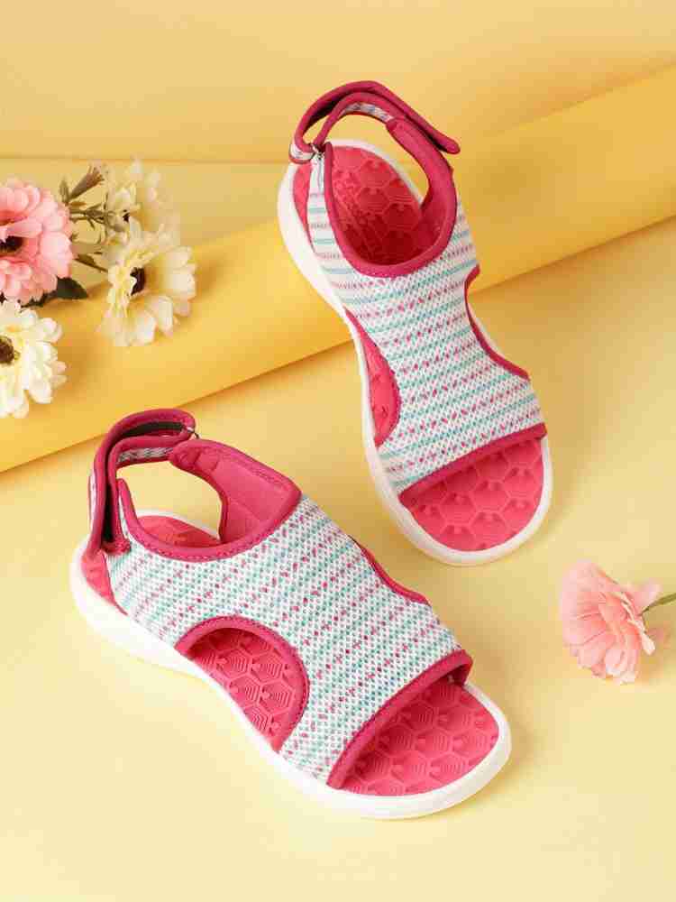 Dressberry sandals discount