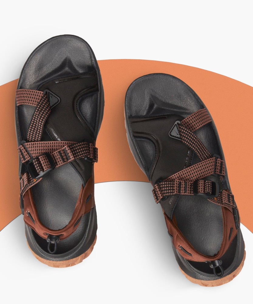 Nike best sale chaco sandals