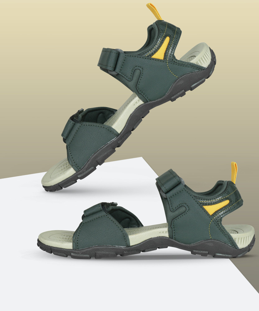 sparx sandal under 400