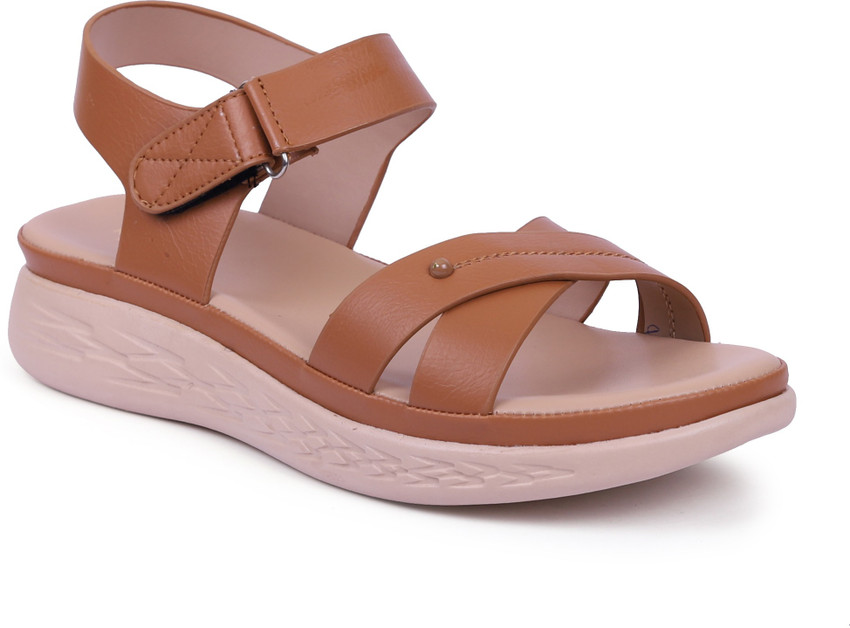 Details 155+ ladies sports sandals vietkidsiq.edu.vn