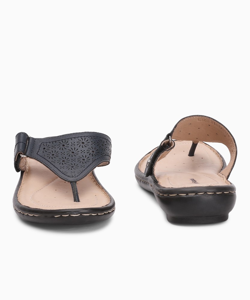 Hush puppies hotsell sandals flipkart ladies