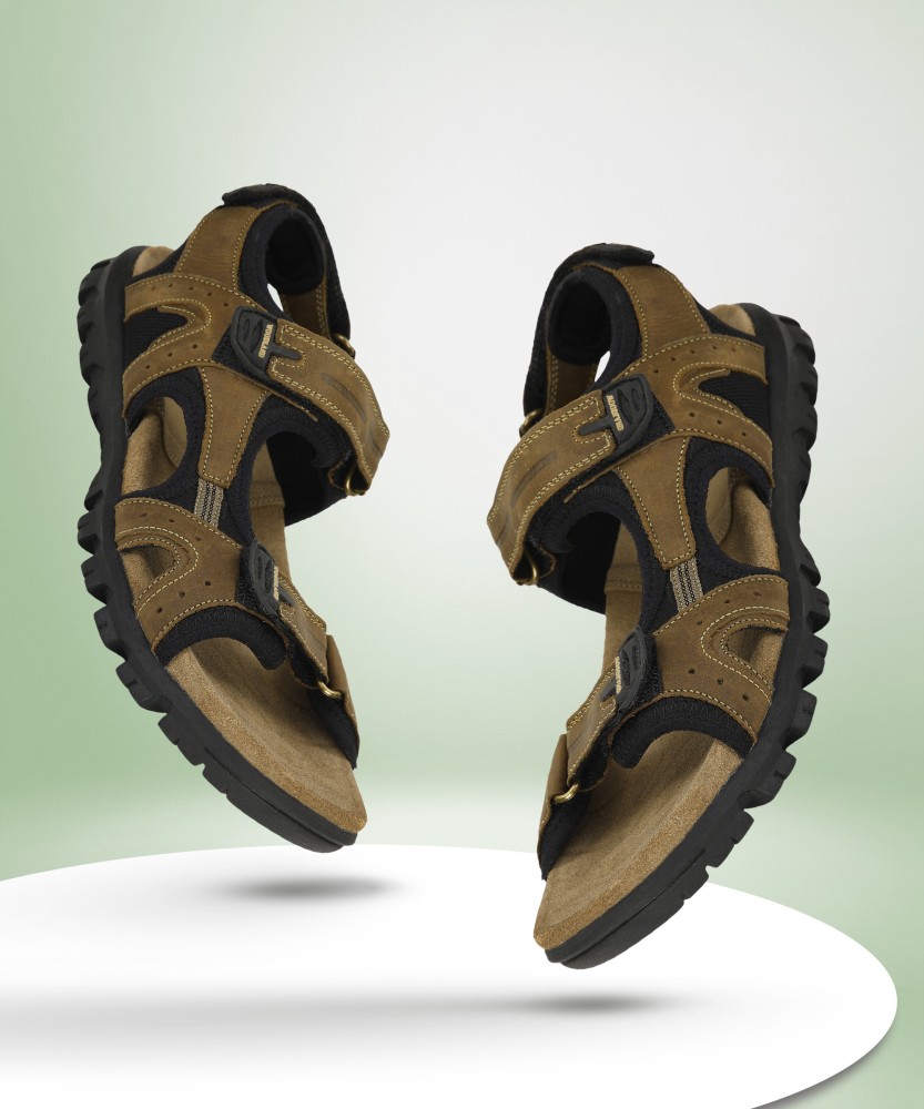 Woodland sandals for mens on sale flipkart