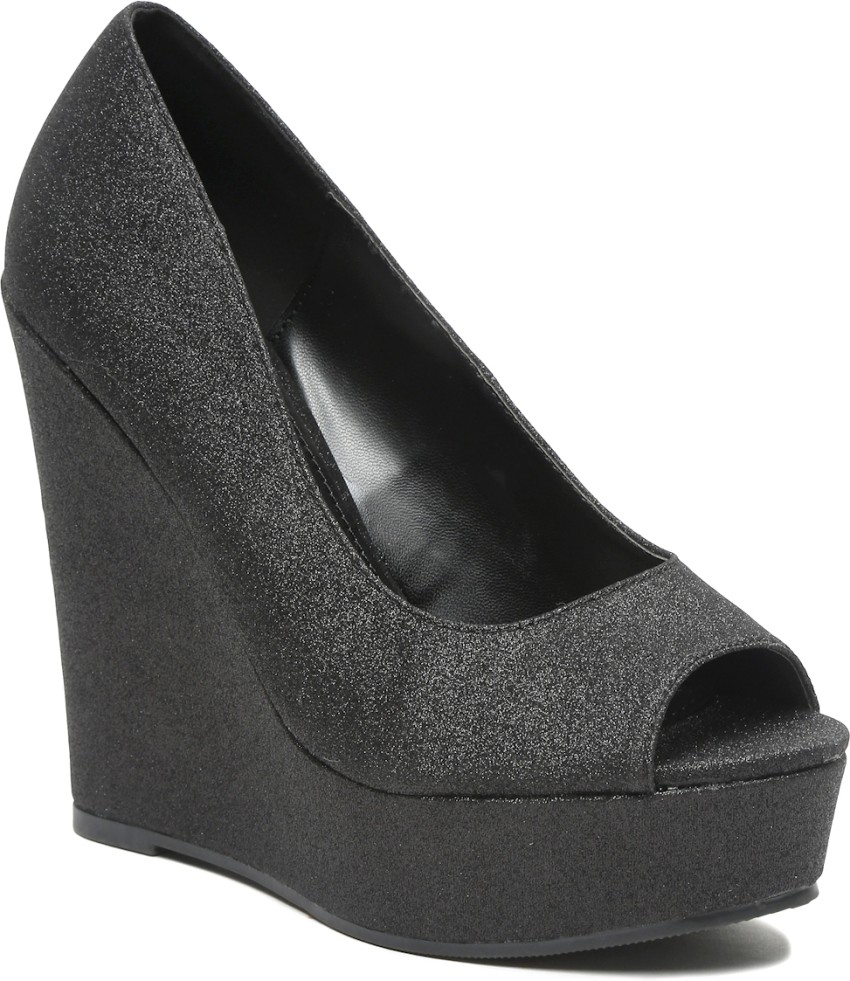 Black discount flat wedges