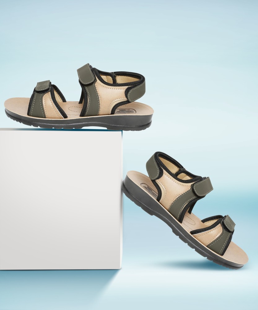 Paragon sandals best sale new model