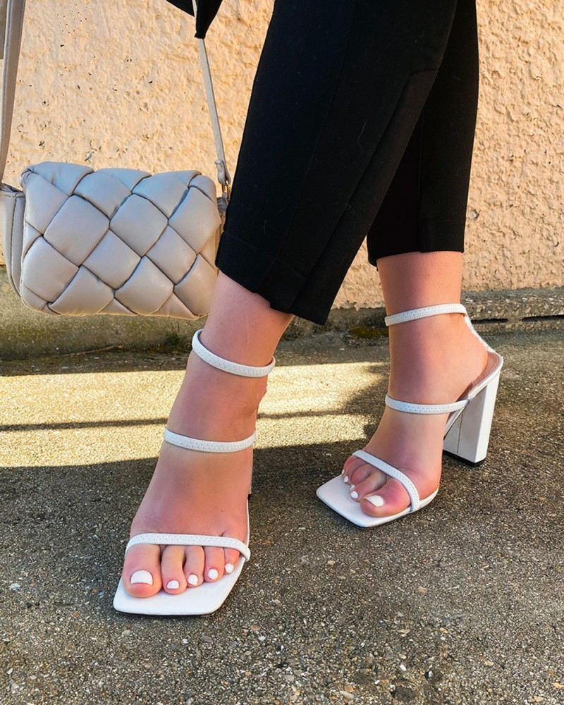 White strappy best sale chunky heels