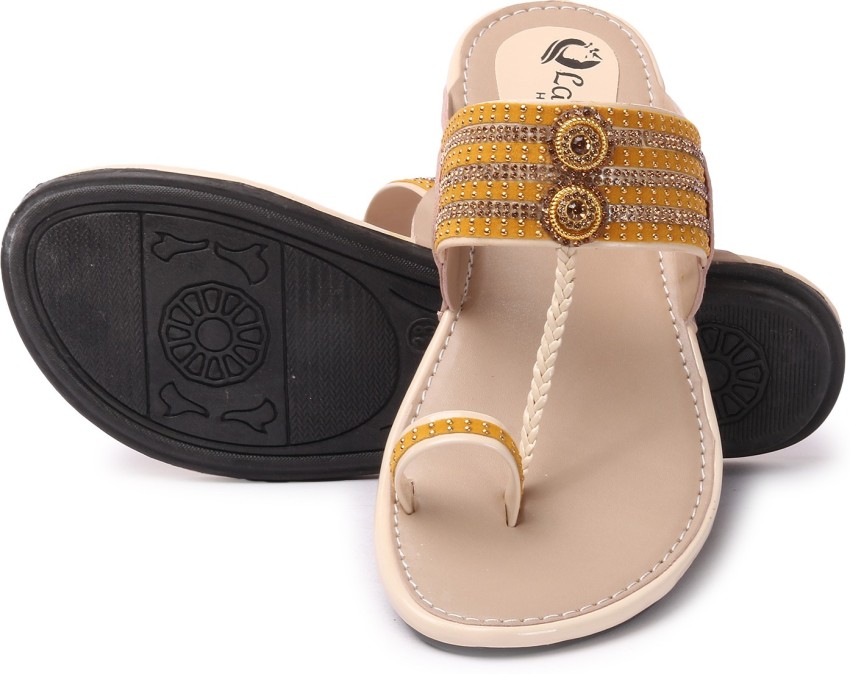 Flat discount chappal ladies