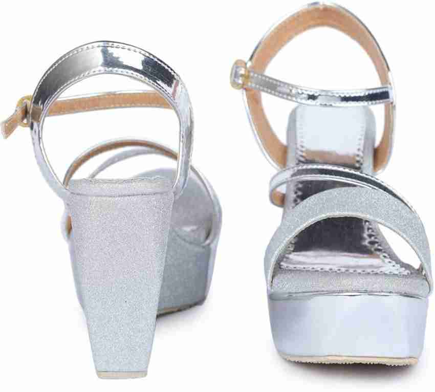Silver sandals near hot sale me
