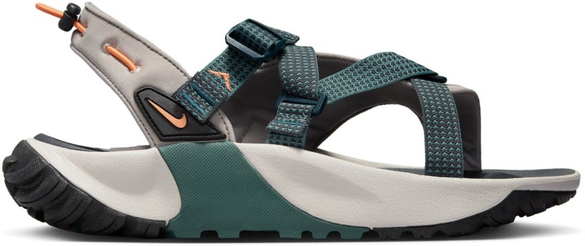 Nike sandals best sale size 10