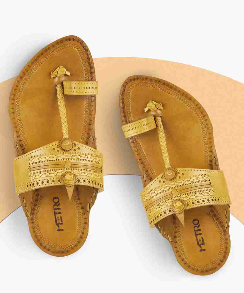 Metro deals kolhapuri chappal