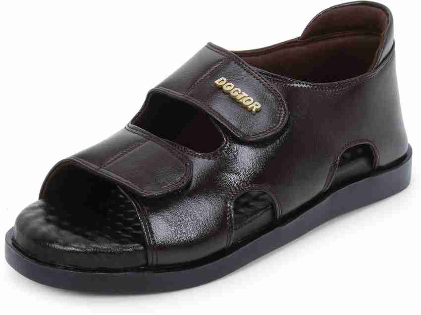 Foam hotsell sandals mens