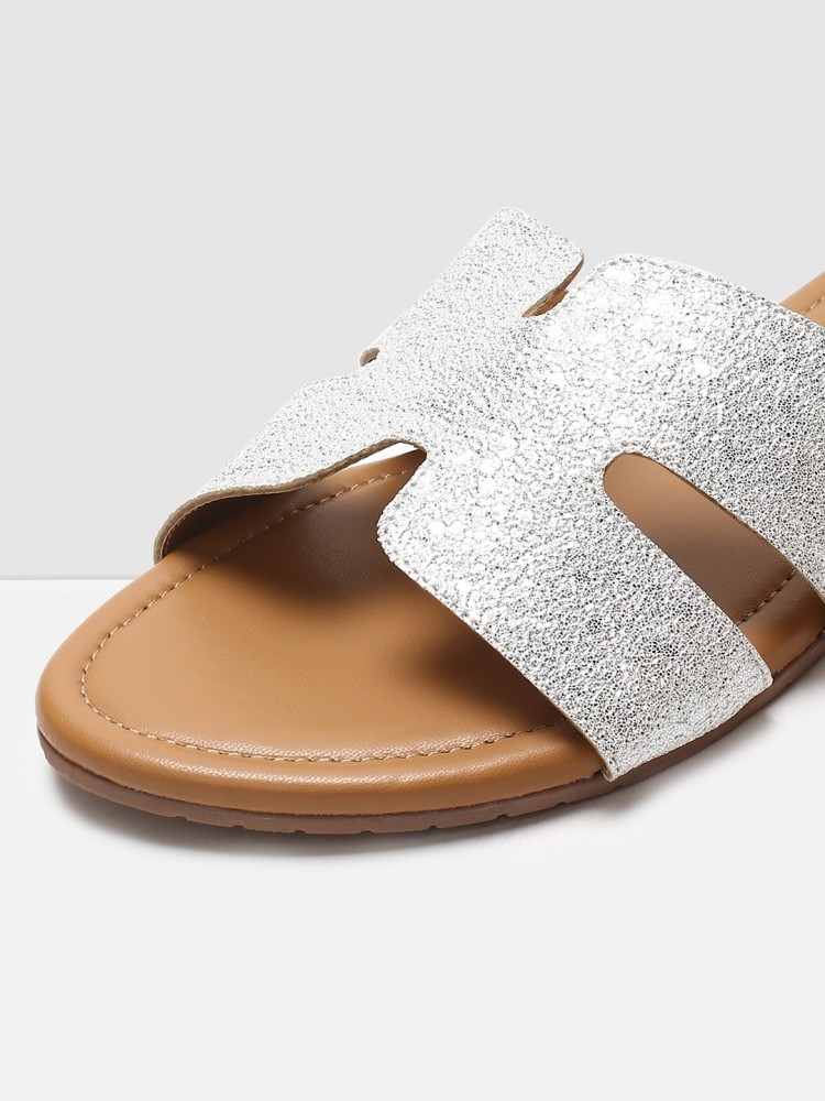 Silver flat discount sandals for women