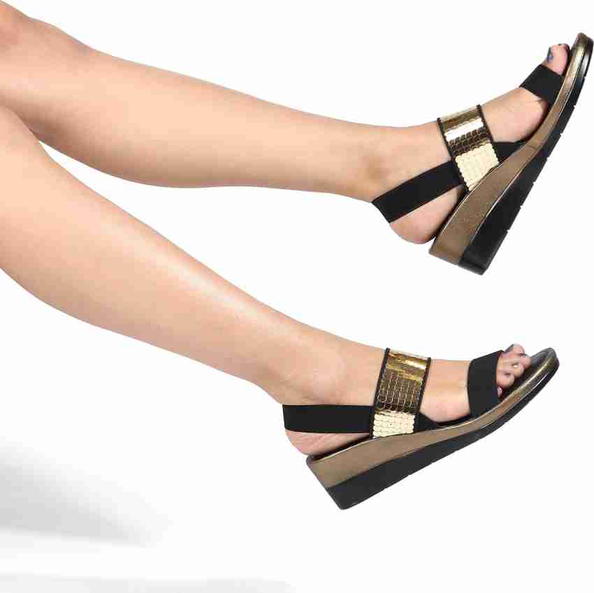 Catwalk best sale black wedges