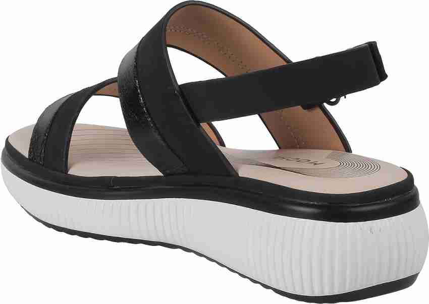 Born uinta sales wedge sandal