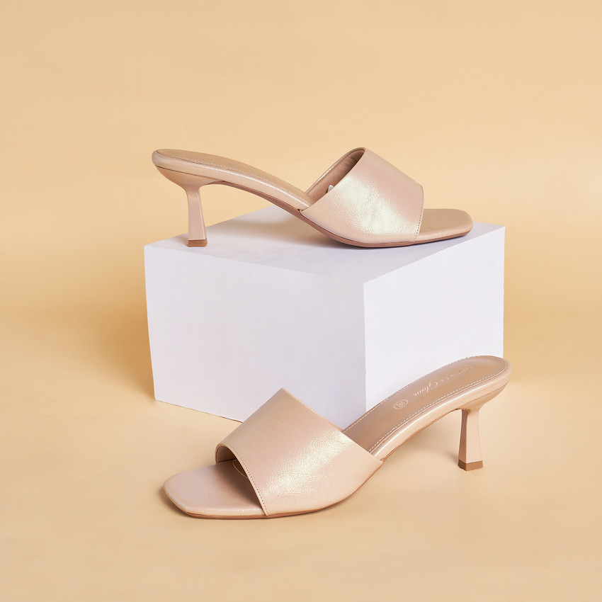 Pantaloon heel sales