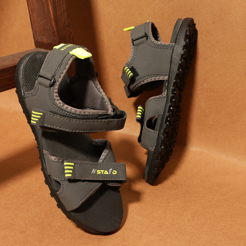 Striker sandals on sale flipkart