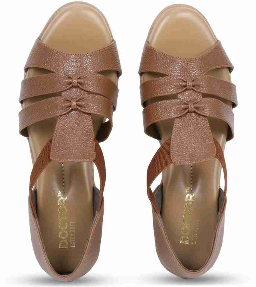 Womens memory foam hotsell sandals