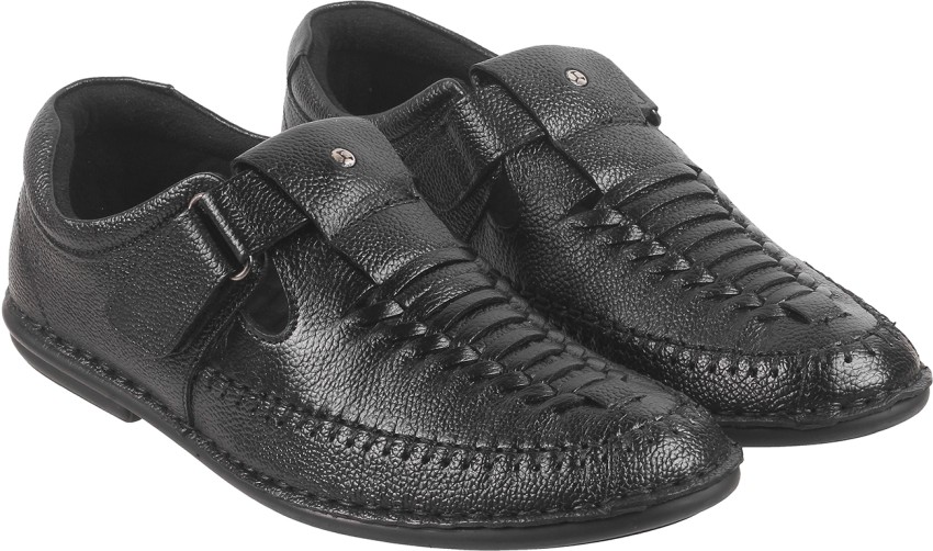 Buy Mochi Men Black Casual Sandals Online SKU