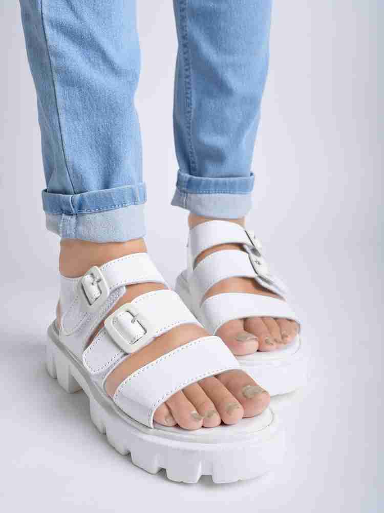 Buffalo chunky on sale buckle sandal