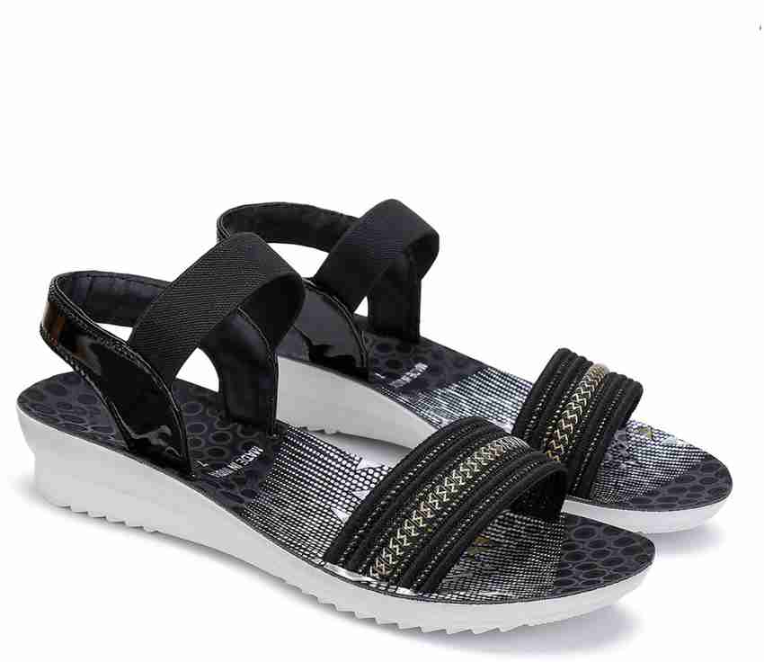 Earton strappy 2025 sandals