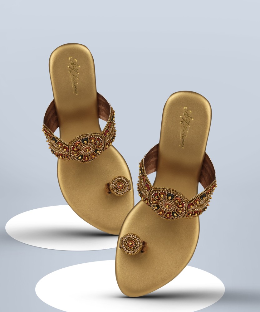 Womens gold 2024 flip flops