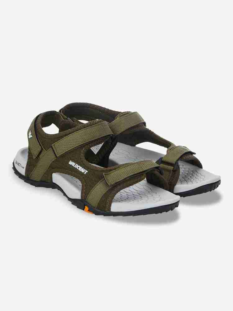 Wildcraft men's sandals online and floaters