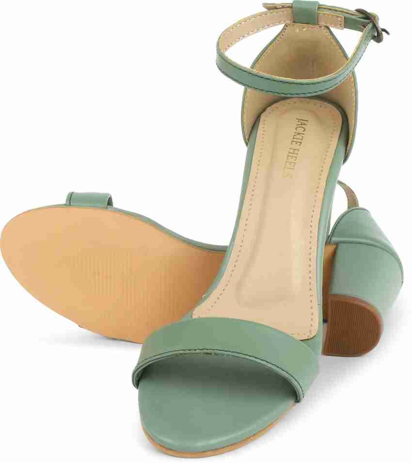 Pastel 2024 green heels