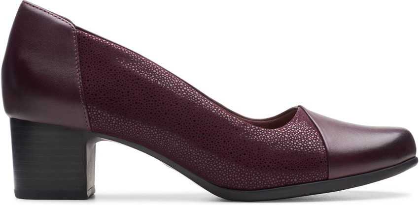 Clarks pumps purple hot sale