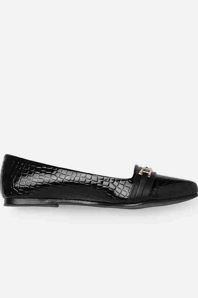 Forever 21 black flats online