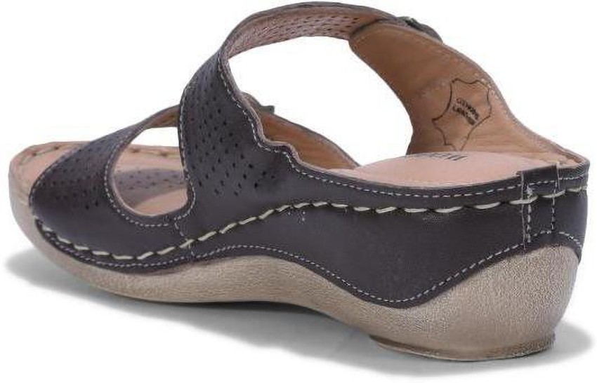 Woodland store chappal ladies