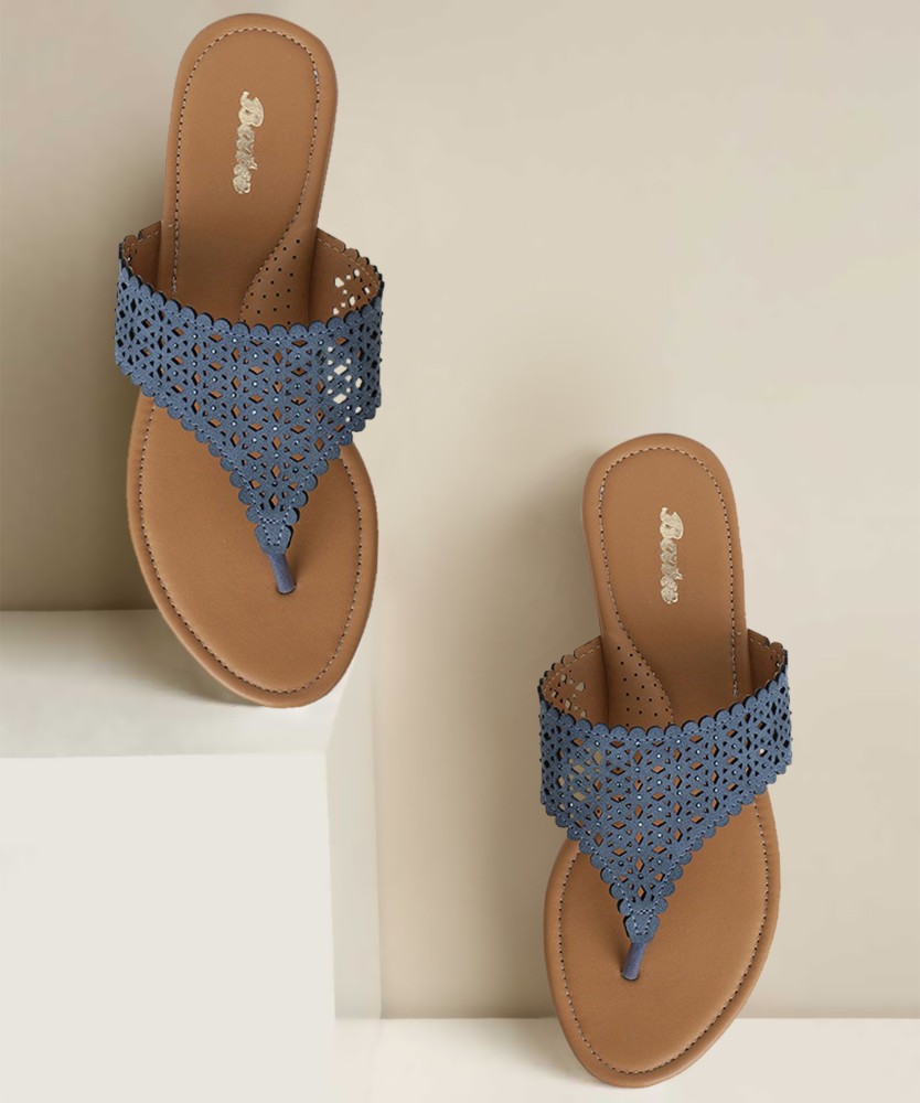 Ladies store sandals flipkart