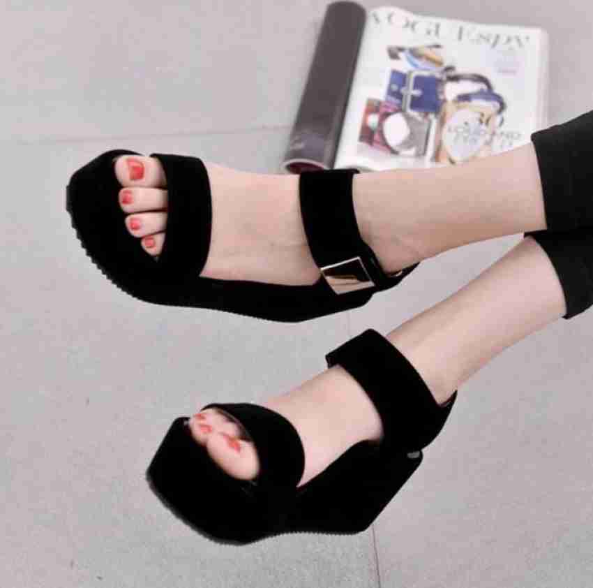 Club factory best sale heel sandals