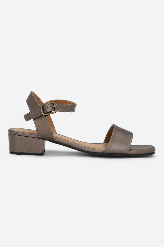 Grey sandals shop new look
