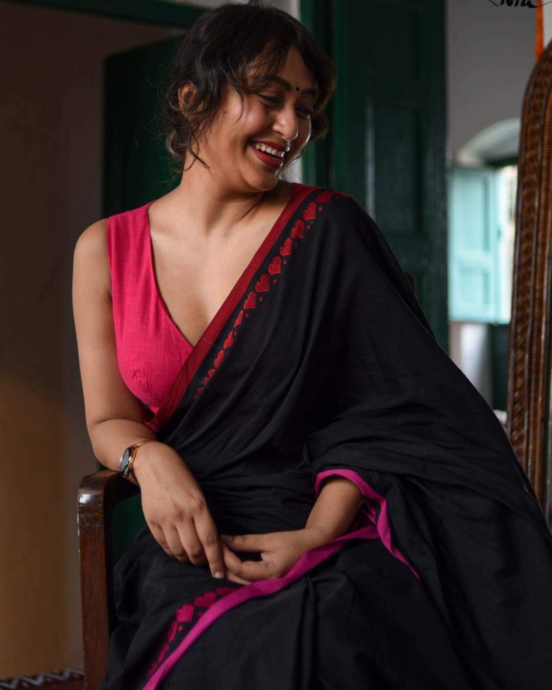 Syama in Cotton saree and Black bra, Syamamohini