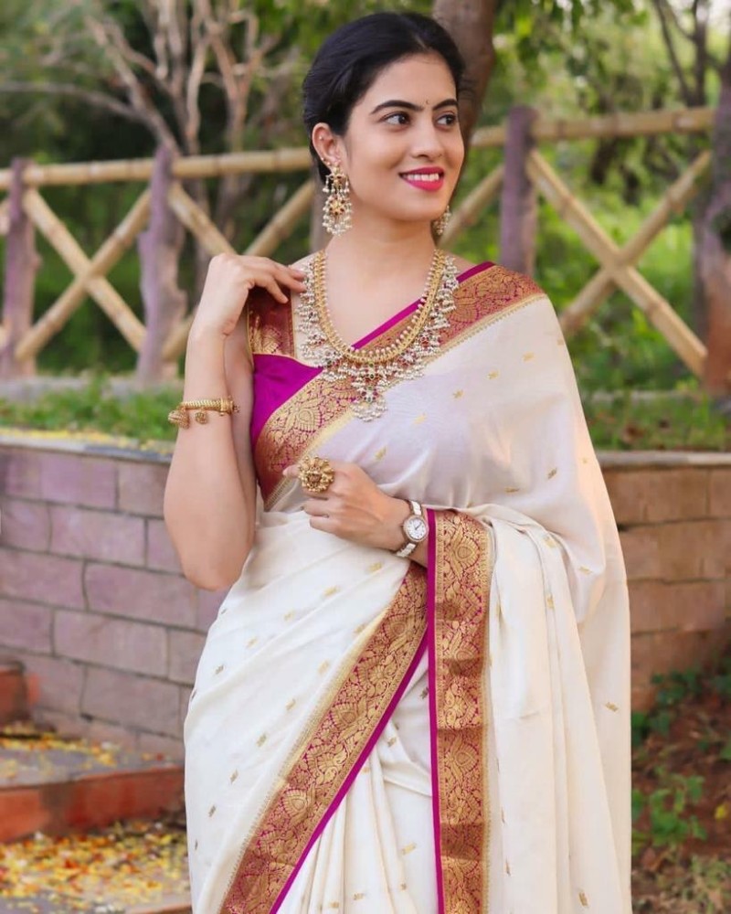 White saree with clearance golden border for wedding