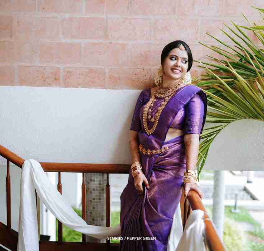 Buy LOOKOUT Woven Kanjivaram Silk Blend Blue Sarees Online @ Best Price In  India