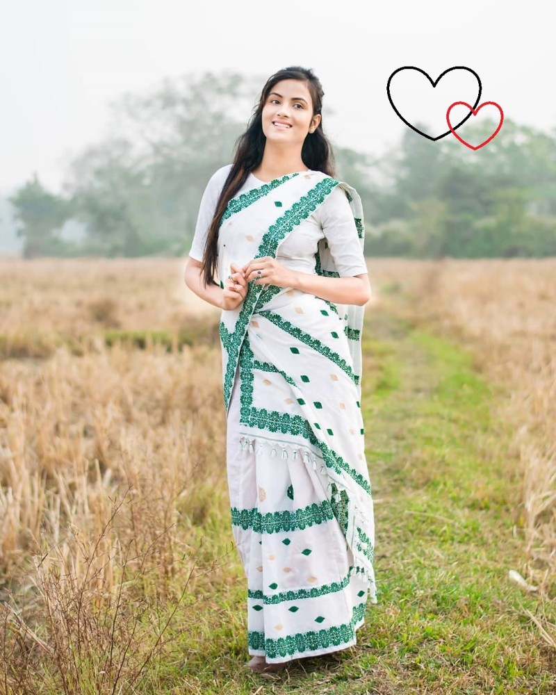 Buy Canizzaro Woven Mekhela Chador Cotton Blend White Sarees Online Best Price In India Flipkart