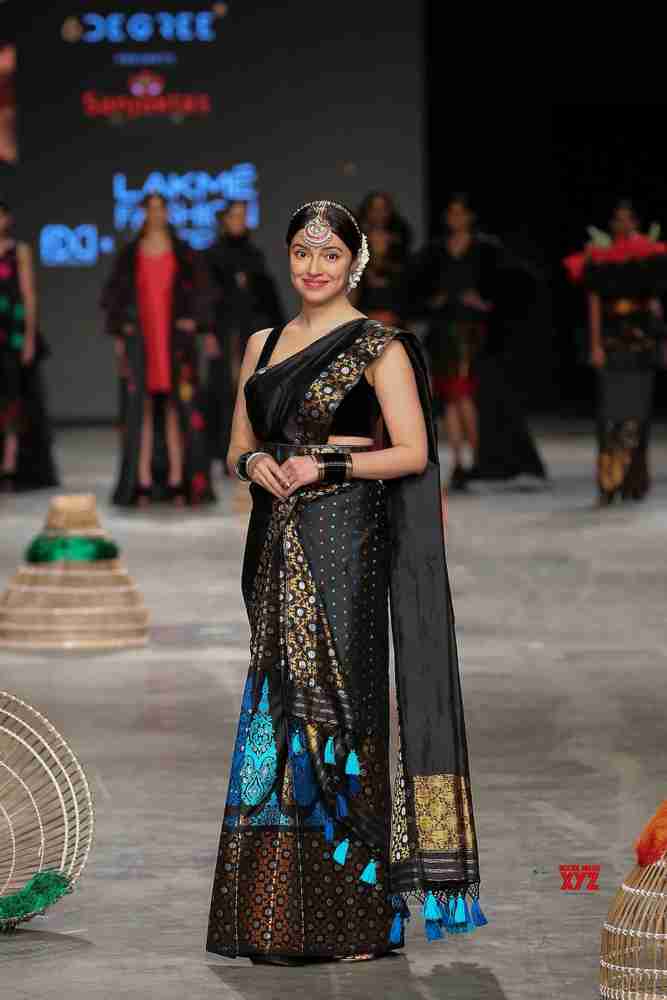 Designer mekhela sador online 2025