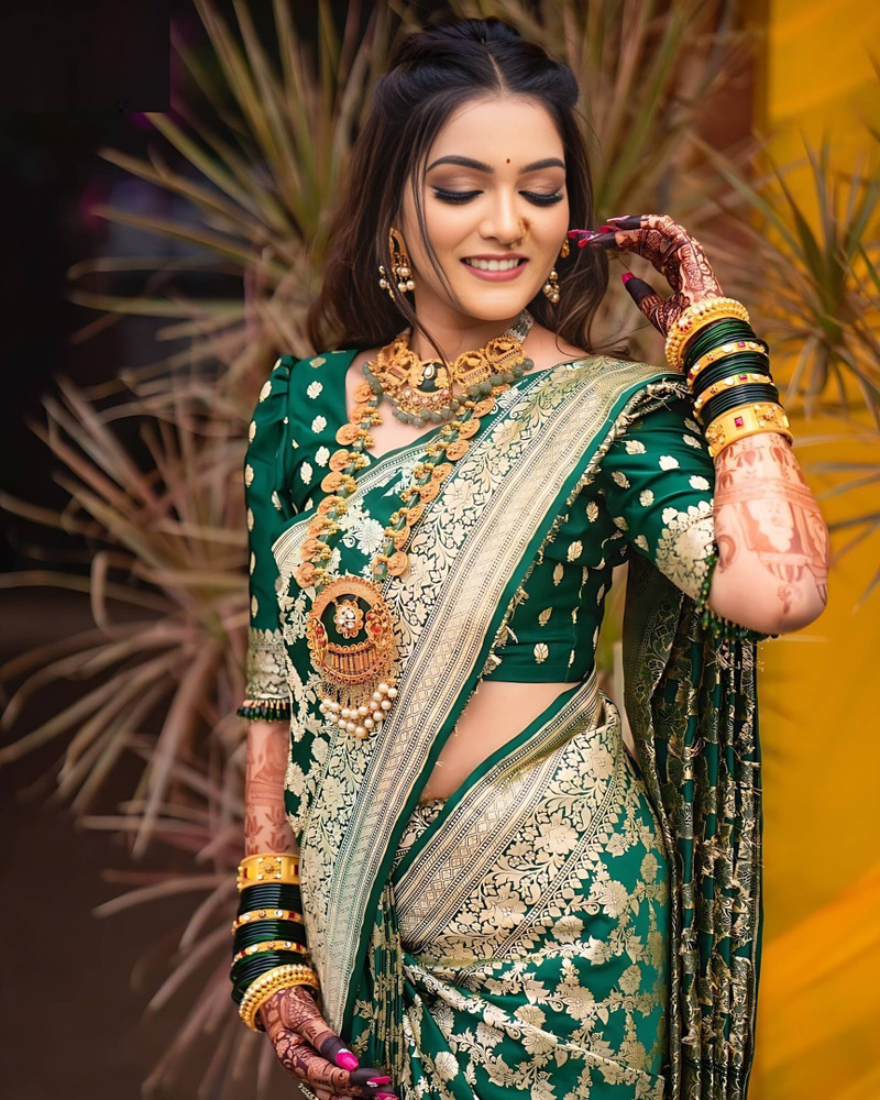 Buy KING VULTURE Woven Embellished Banarasi Jacquard Cotton Silk Dark Green Green Sarees Online Best Price In India Flipkart