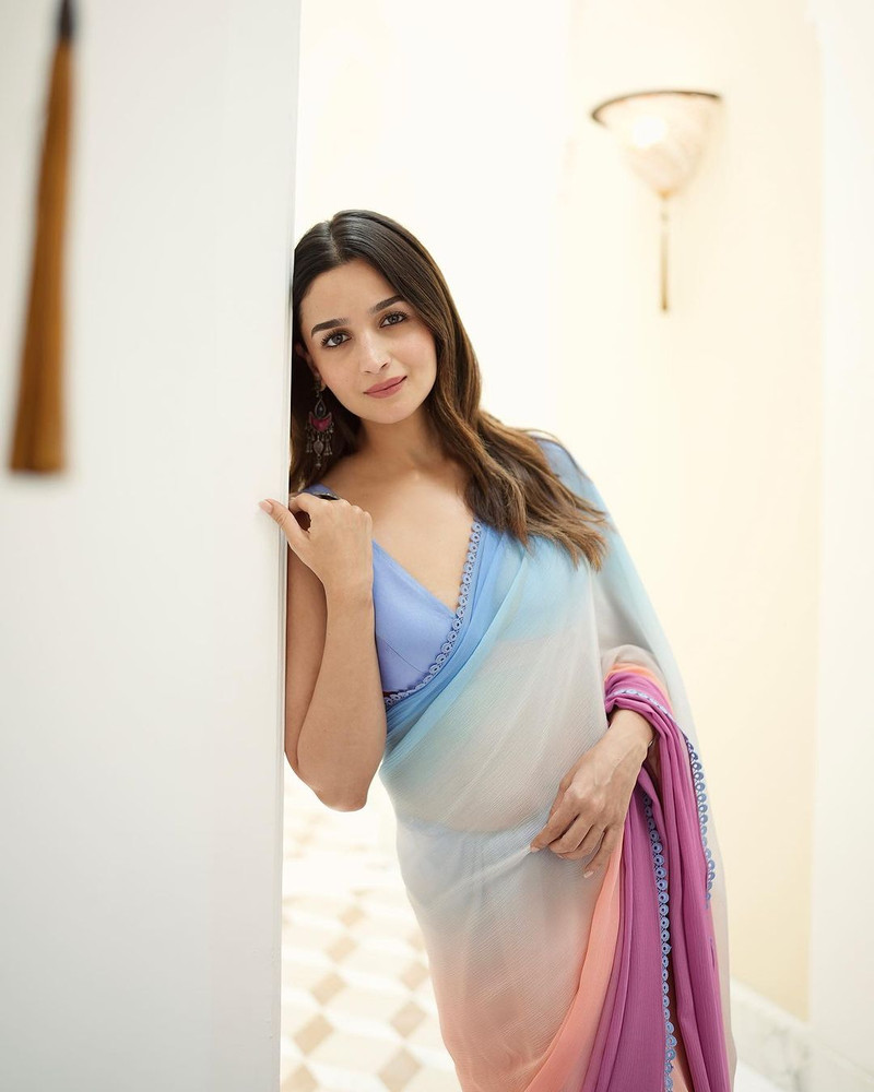 Flipkart alia bhatt dresses hot sale