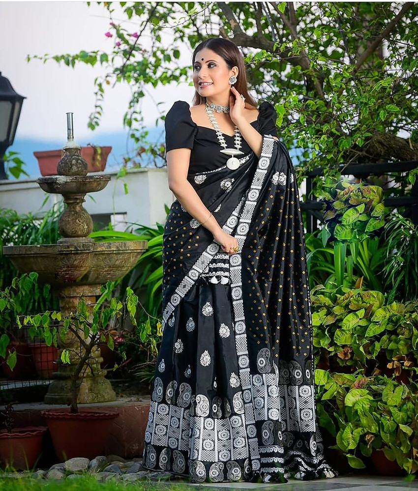 black blouse with mekhela sador