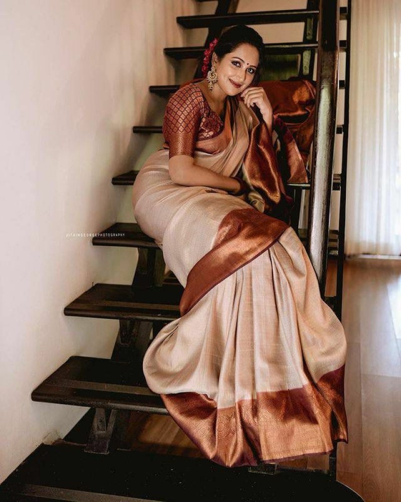 Jaanvi fashion Women's Banarsi Silk With Zari Jacquard Work Saree