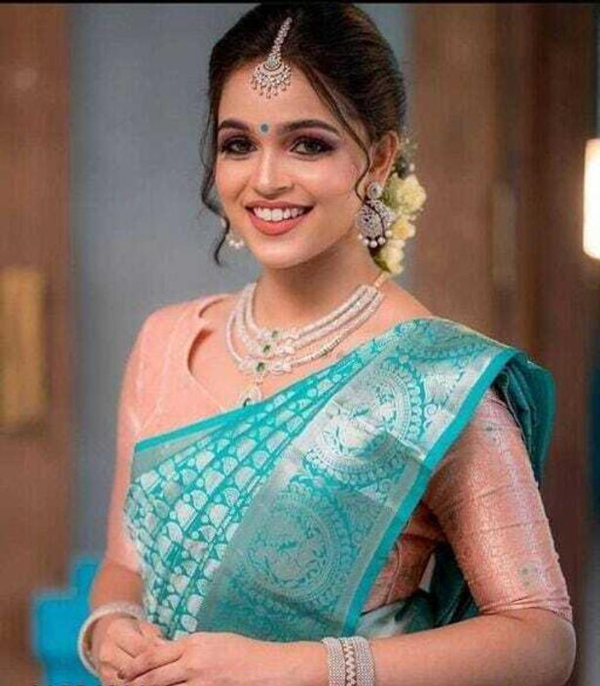 Buy SUSHOBHAN Woven Kanjivaram Jacquard Pure Silk White Sarees